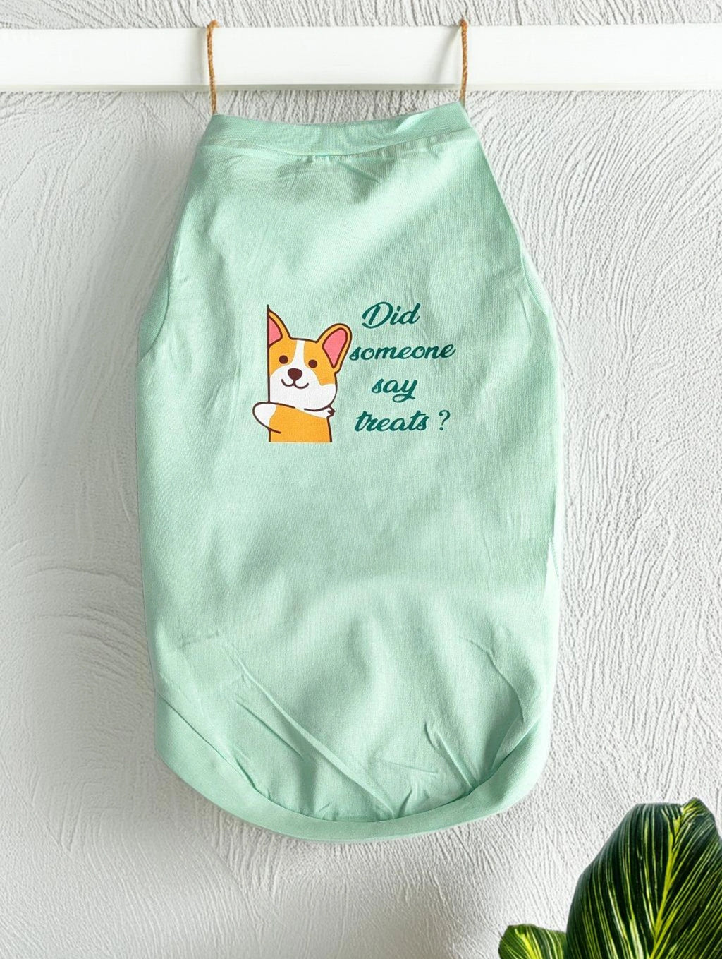 Thunder Tails DID SOMEONE SAY TREAT? T-shirts