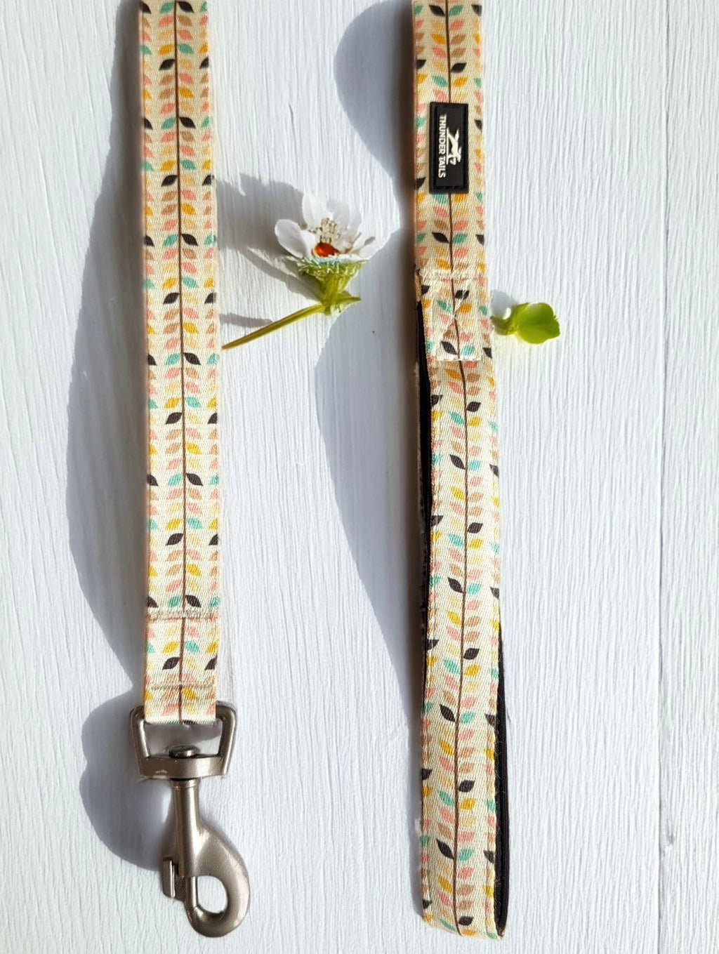 Thunder Tails Elite Nylon Printed Leash- Beige Leaves