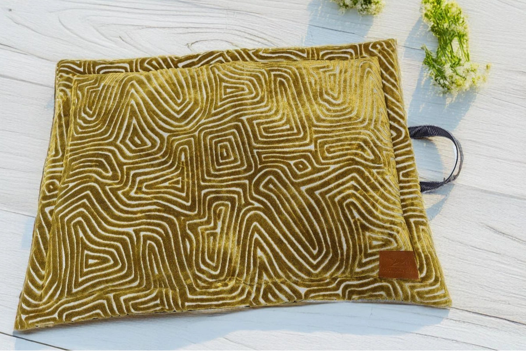 Thunder Tails Retro Dog Mats