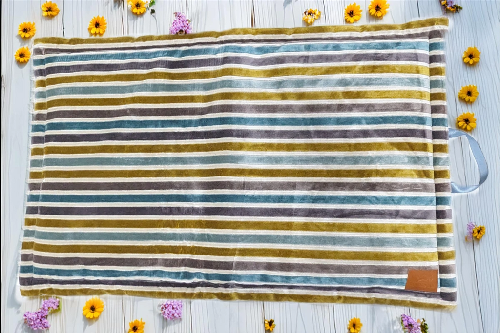 Thunder Tails Retro Dog Mats