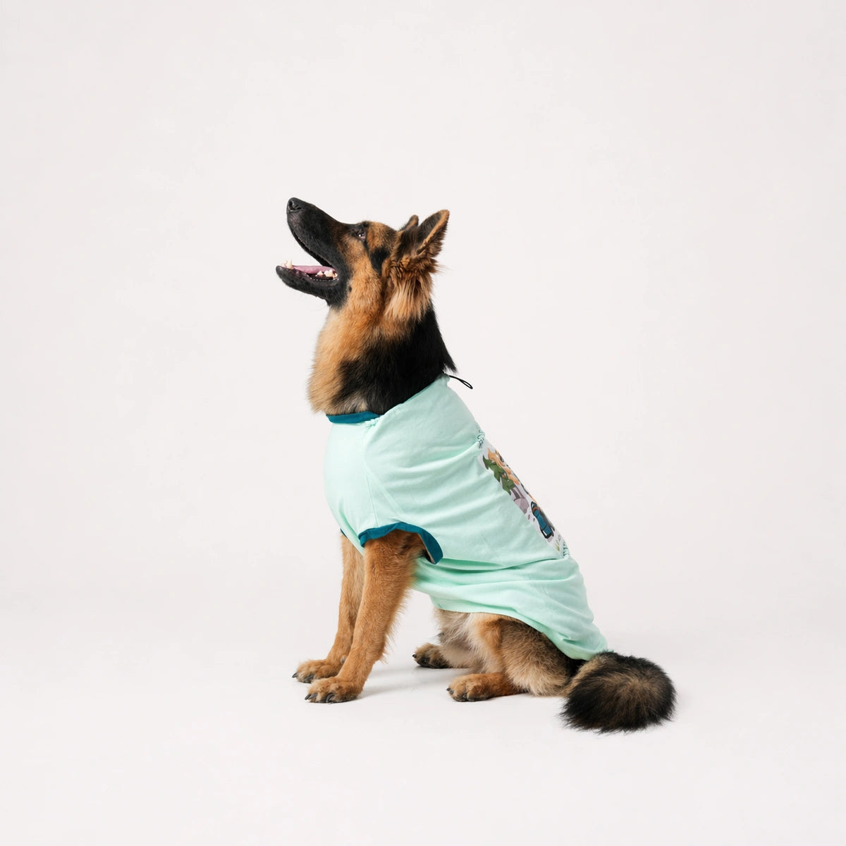 Thunder Tails BORN TO EXPLORE Adjustable Graphic T-shirt